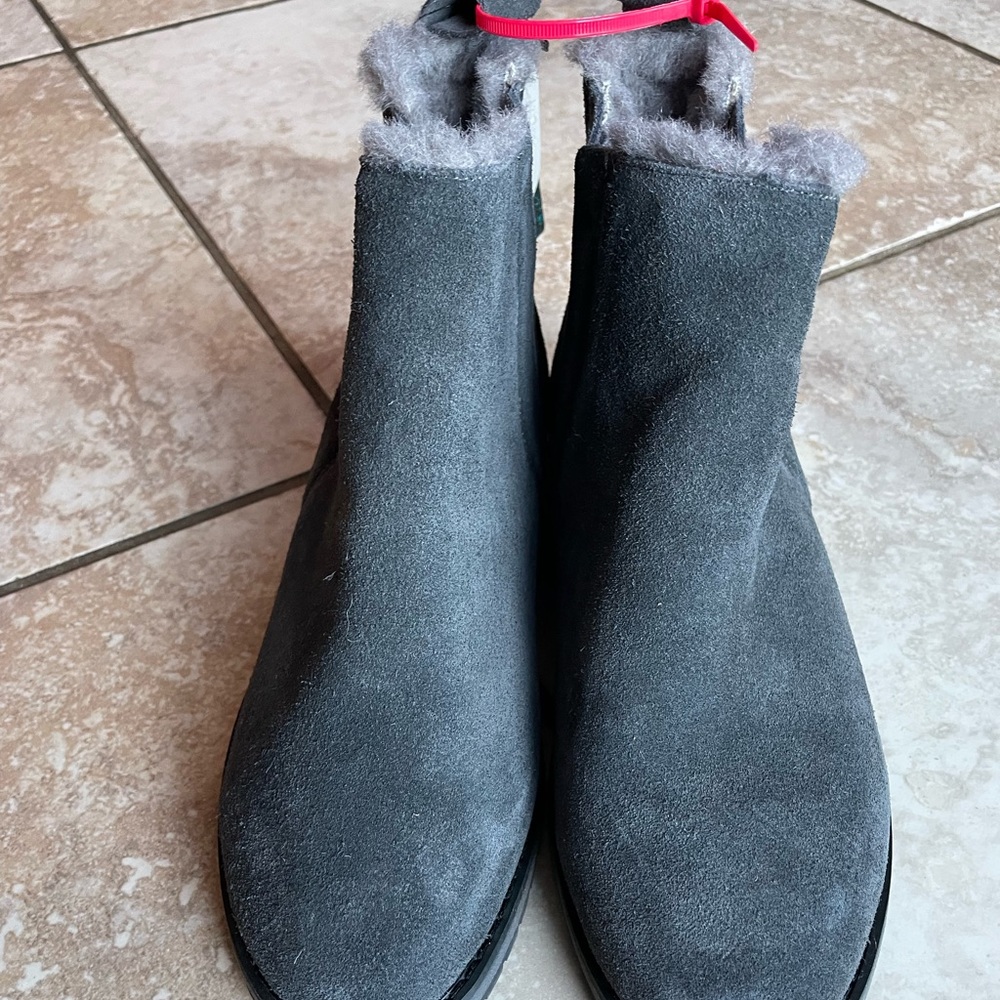 Womens Emu Australia Boots Brand New size 8